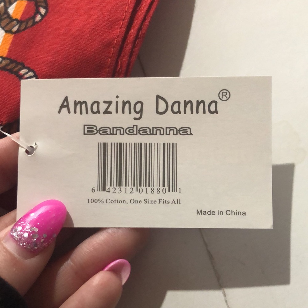 NWT Amazing Danna red western bandanna - Picture 3 of 5